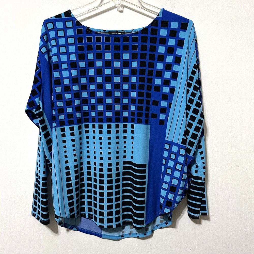 Josie Natori Popover Top Shirt M Stretch Knit Blue Geo Designer Long Sleeve NEW